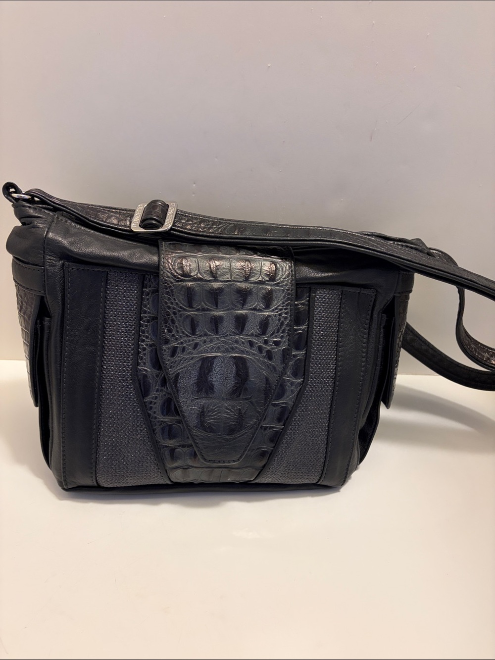 D’Onofrio Croc-Trim Leather Cross body Bag like new